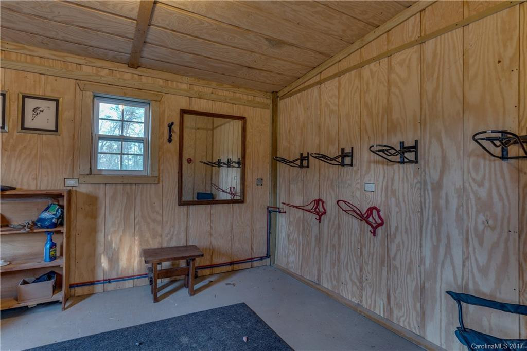 3111 Collinsville Road - Photo 23