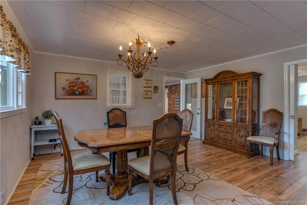 3111 Collinsville Road - Photo 5