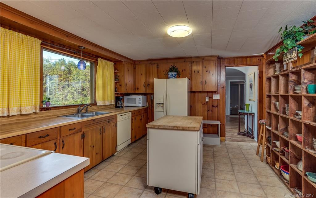3111 Collinsville Road - Photo 8