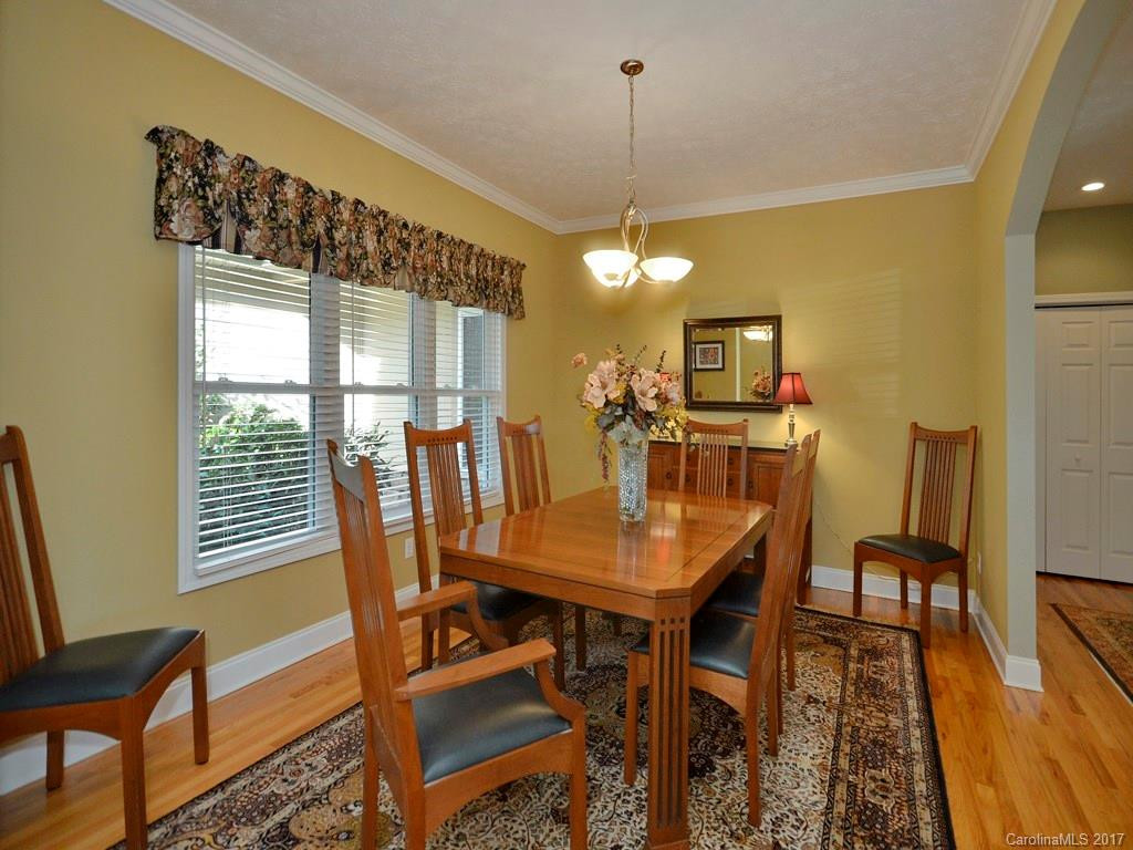 280 Mountain Crest Drive - Photo 5