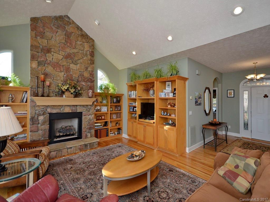 280 Mountain Crest Drive - Photo 6