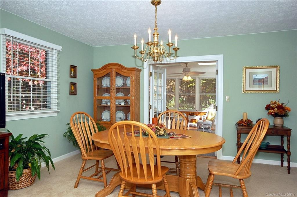 32 Ashley Place - Photo 4