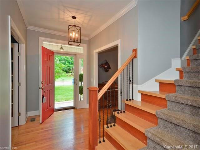 1036 Columbine Road - Photo 3