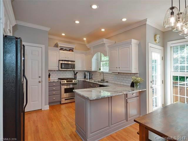 1036 Columbine Road - Photo 9
