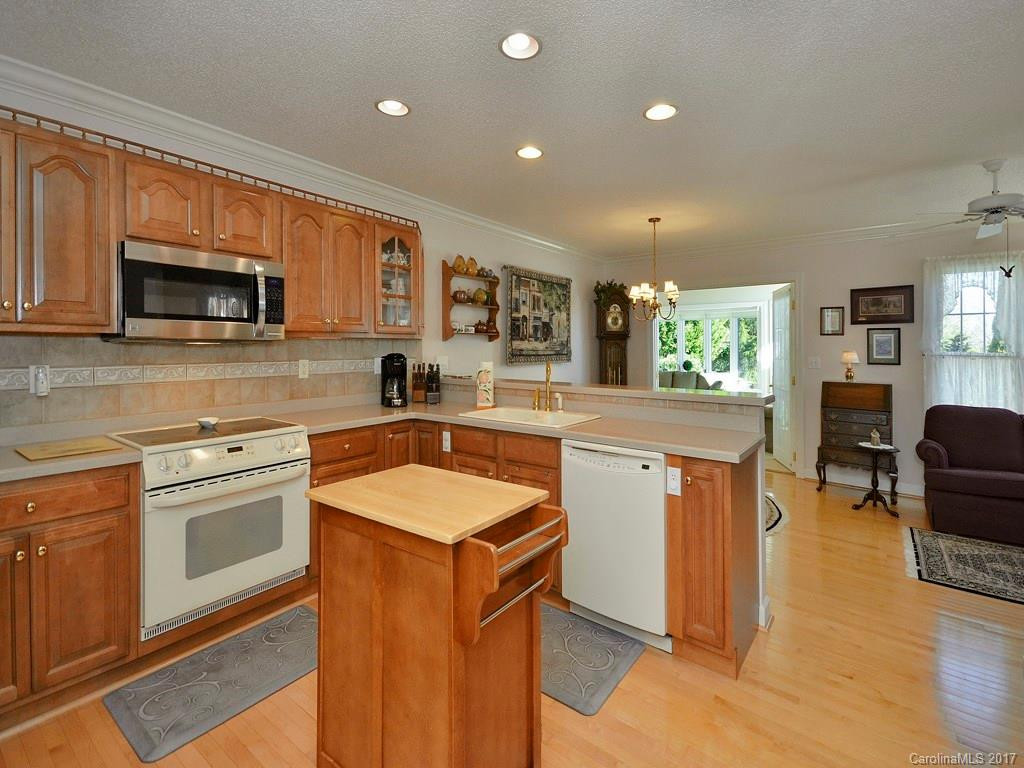 2006 Holly Tree Hill #39 - Photo 9
