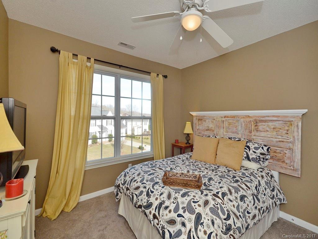 61 Yorktown Circle - Photo 13