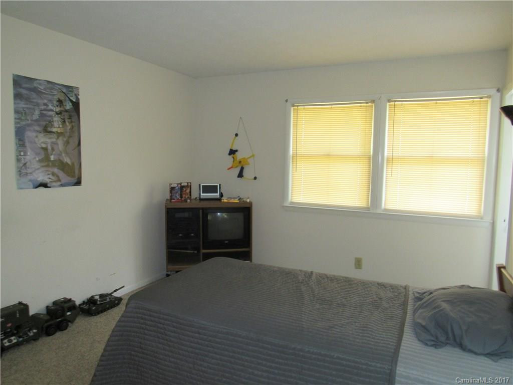 113 Richards Drive - Photo 6