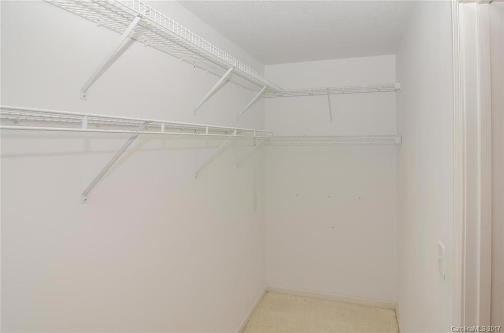 122 Wiltshire Circle #22 - Photo 12