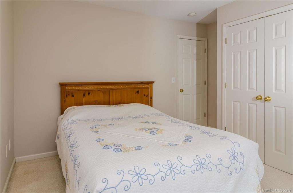 122 Wiltshire Circle #22 - Photo 14