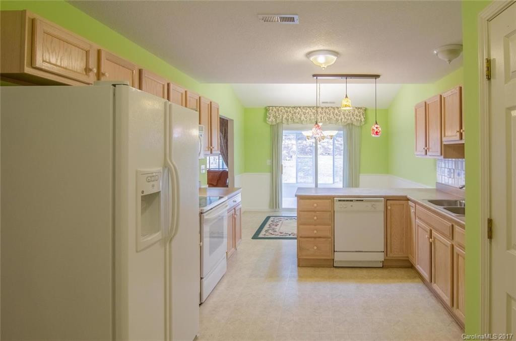 122 Wiltshire Circle #22 - Photo 16
