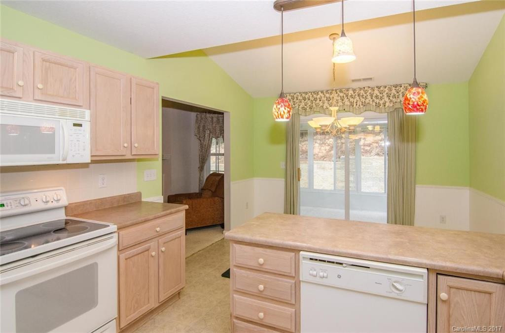 122 Wiltshire Circle #22 - Photo 17