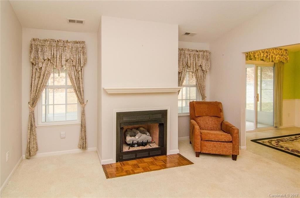 122 Wiltshire Circle #22 - Photo 6