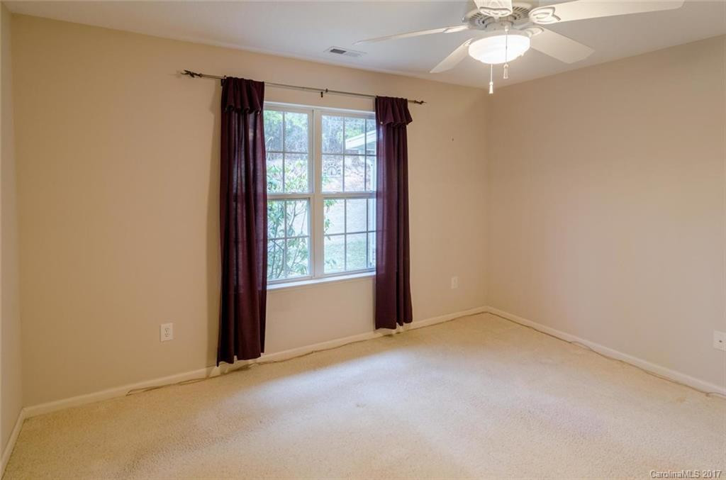 122 Wiltshire Circle #22 - Photo 8