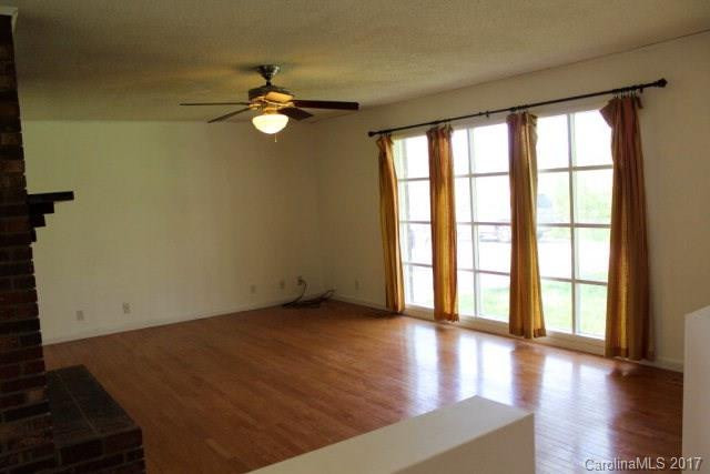 654 Clear Creek Road - Photo 2