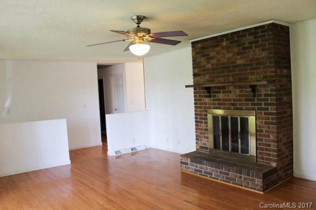 654 Clear Creek Road - Photo 3