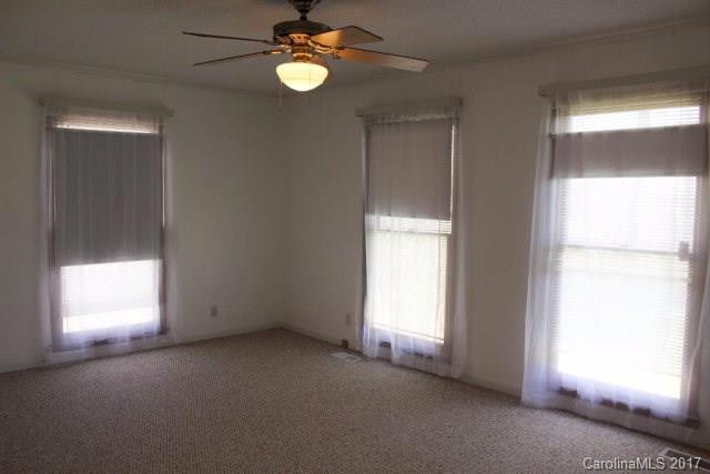 654 Clear Creek Road - Photo 10