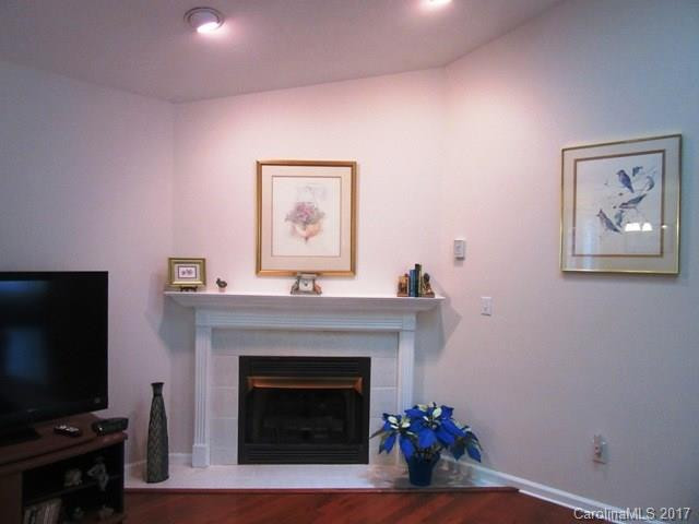 2330 Rosemont Court #1 - Photo 3