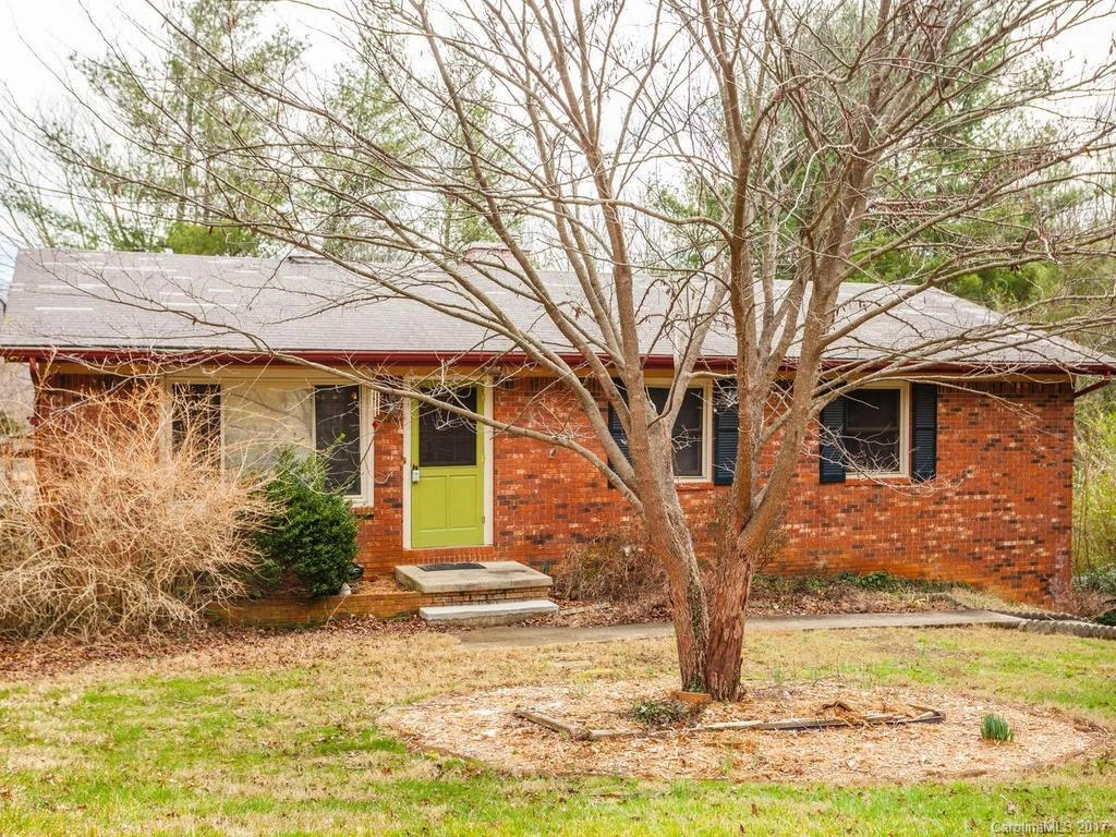 8 Hillview Circle