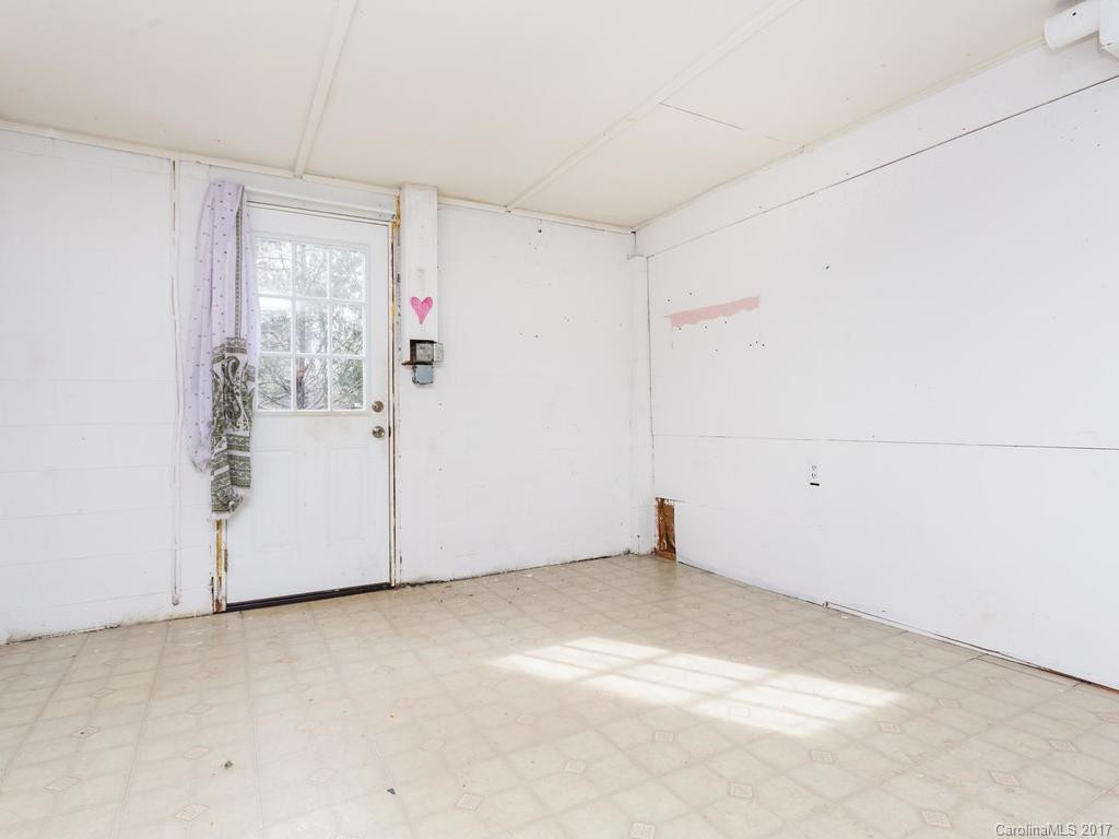 8 Hillview Circle - Photo 15