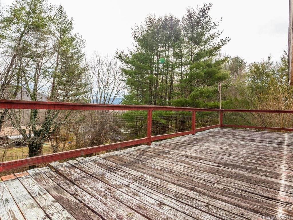 8 Hillview Circle - Photo 18