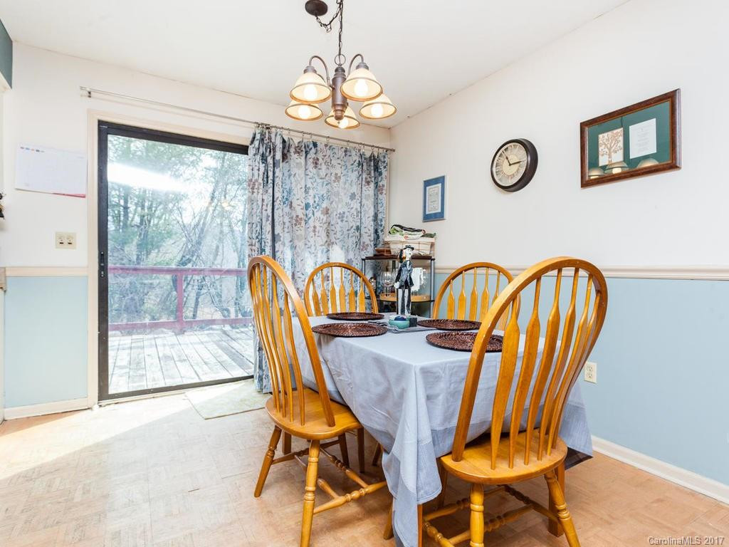 8 Hillview Circle - Photo 4