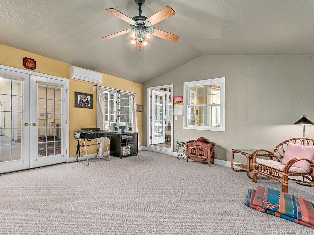 10 Ridgemont Drive - Photo 16