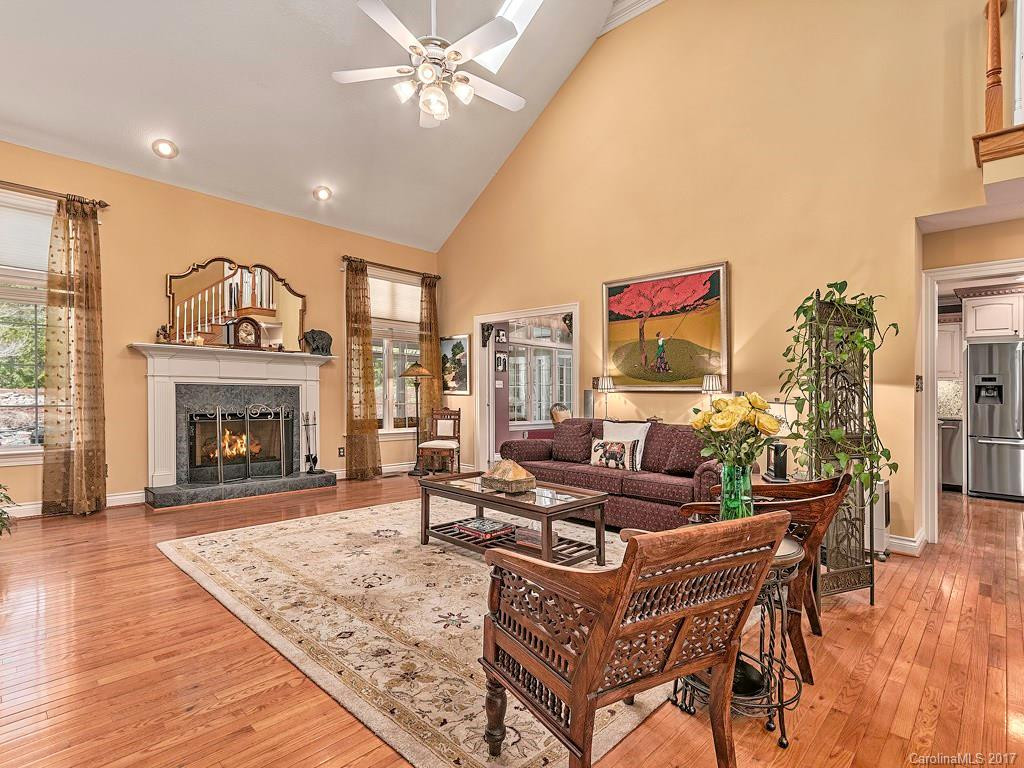 10 Ridgemont Drive - Photo 3