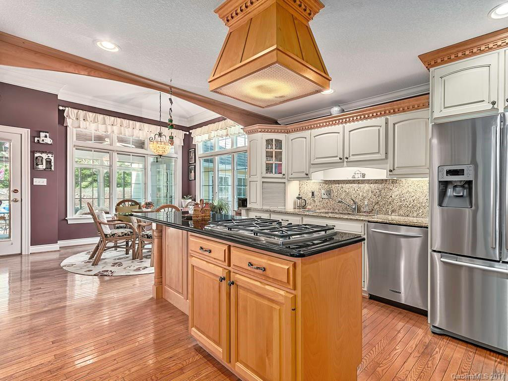 10 Ridgemont Drive - Photo 6