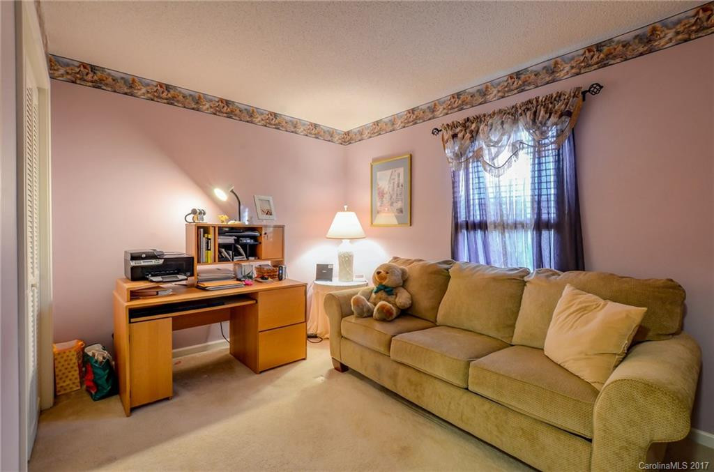 28 Trillium Court #B - Photo 17