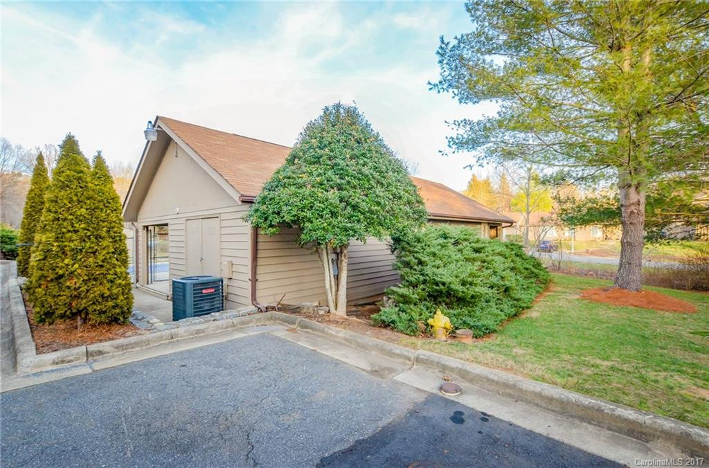 28 Trillium Court #B - Photo 24
