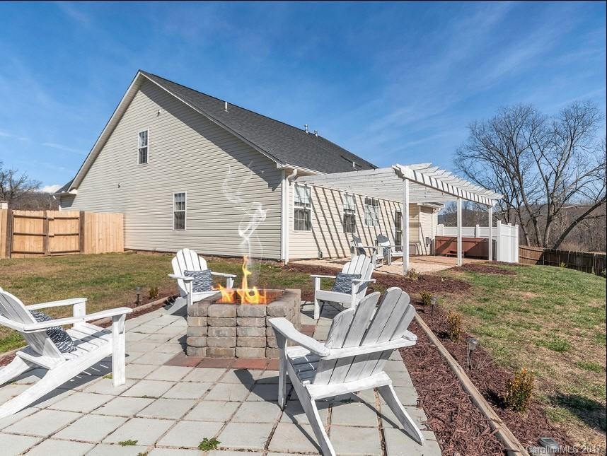 413 Wildbriar Road - Photo 2
