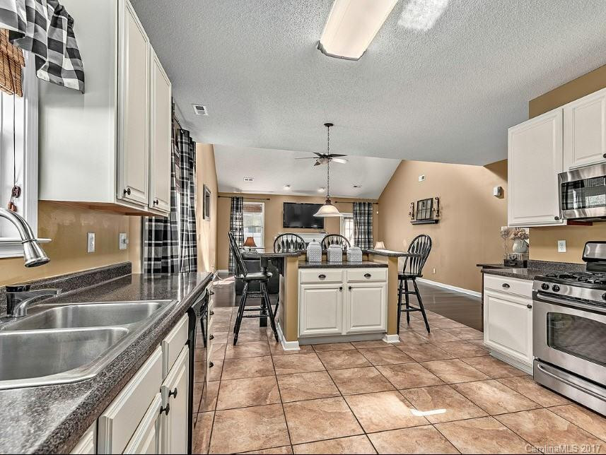 413 Wildbriar Road - Photo 7