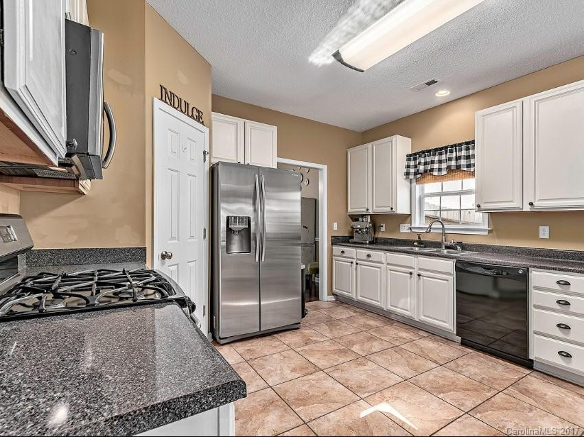413 Wildbriar Road - Photo 8