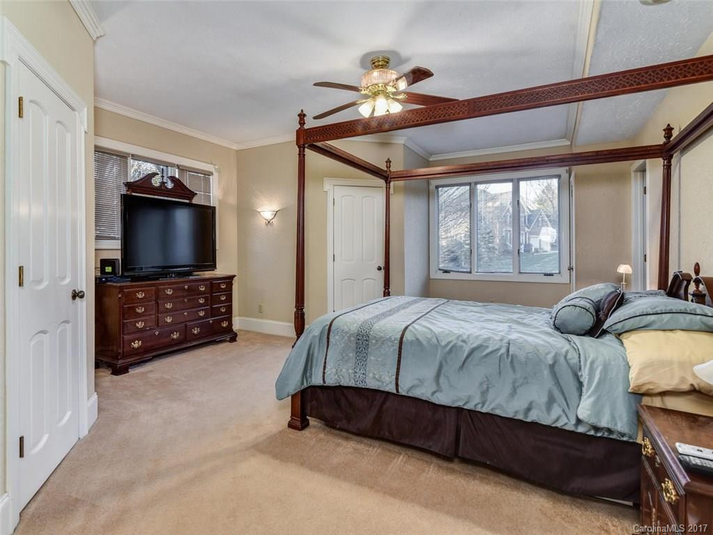 18 Southbrook Drive - Photo 14