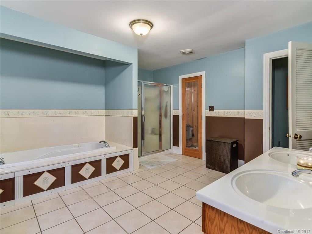 18 Southbrook Drive - Photo 15