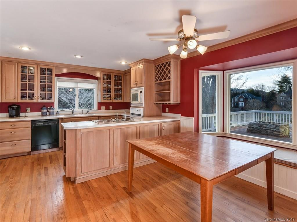 18 Southbrook Drive - Photo 8
