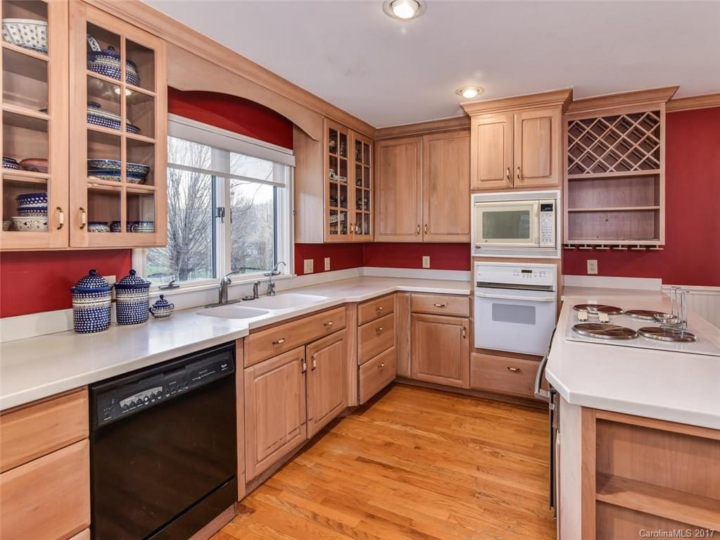 18 Southbrook Drive - Photo 9