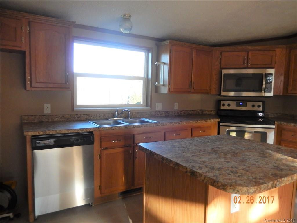 28 Motts Drive - Photo 4