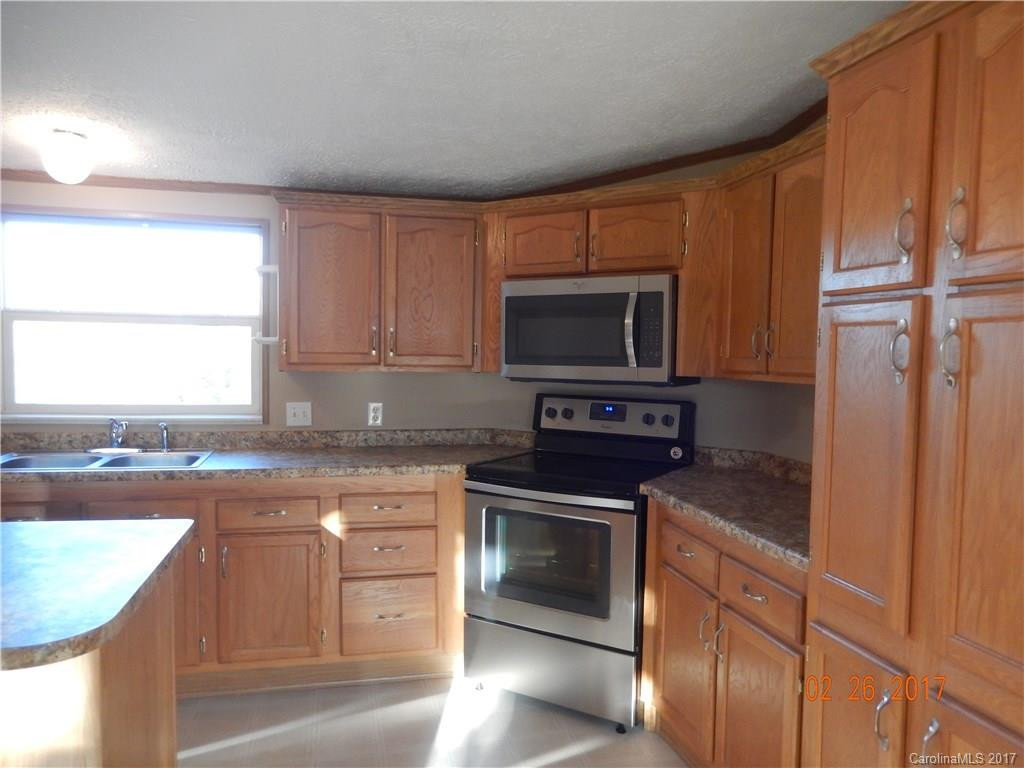 28 Motts Drive - Photo 5