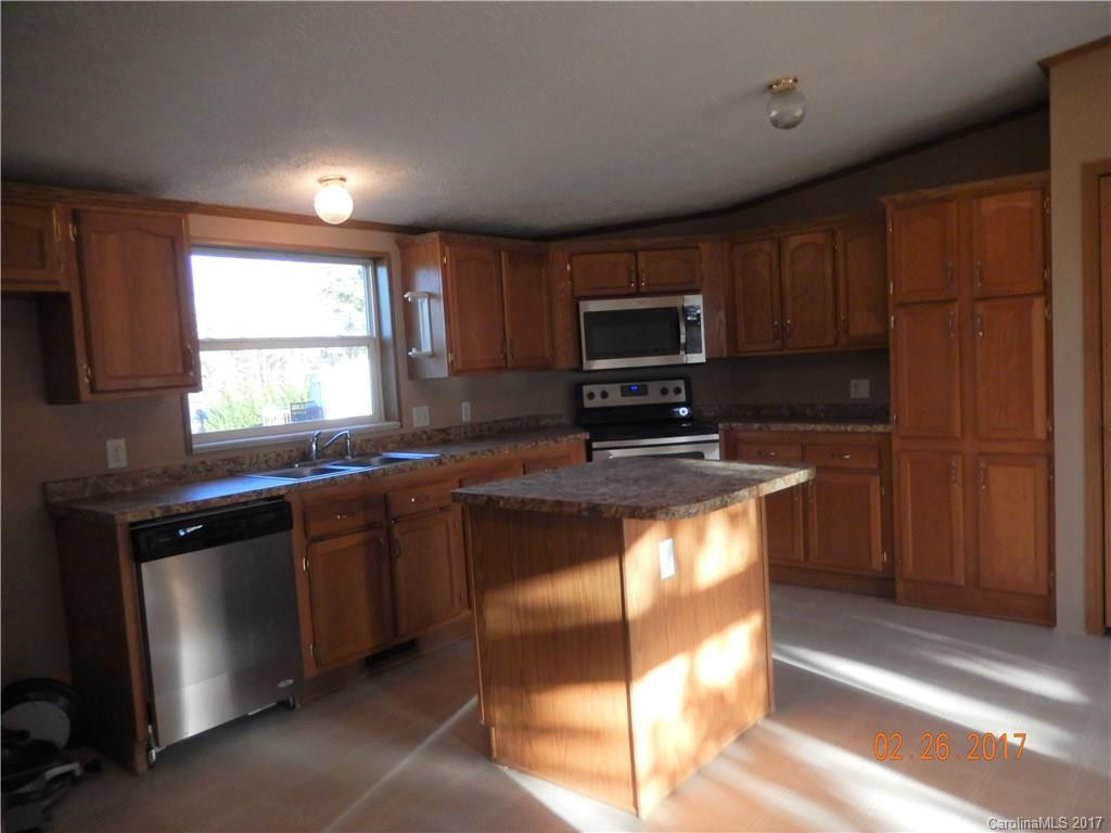 28 Motts Drive - Photo 6