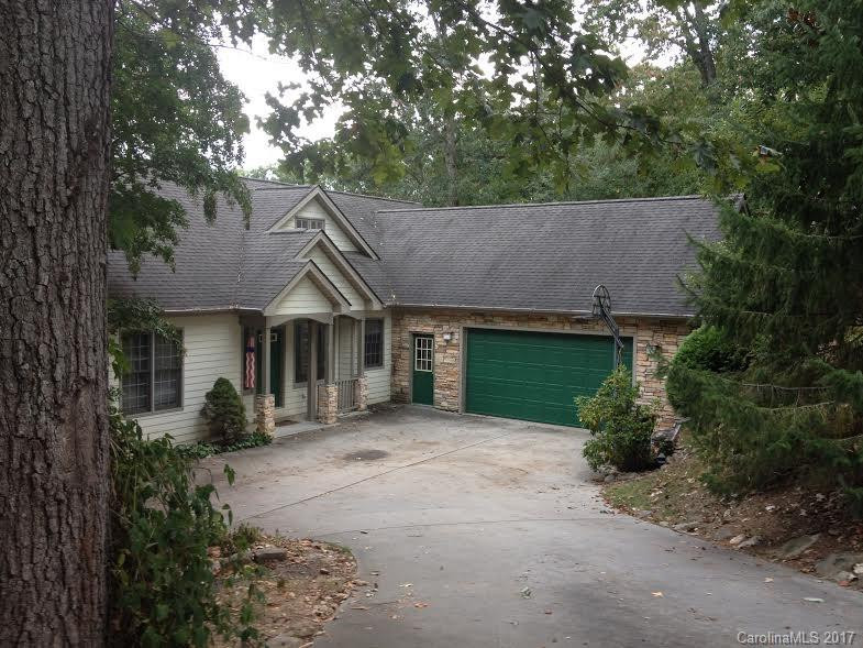 11 Glen Cove Drive