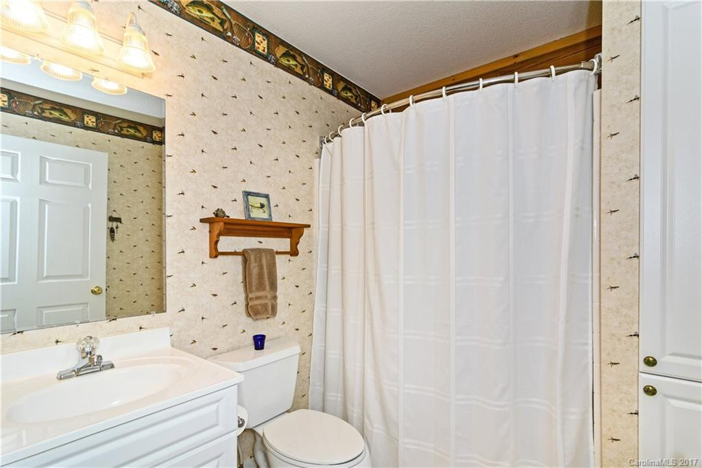 1800 Lake Adger Parkway - Photo 12