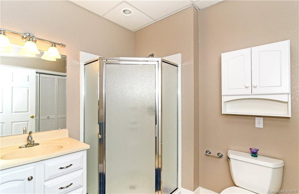 1800 Lake Adger Parkway - Photo 16