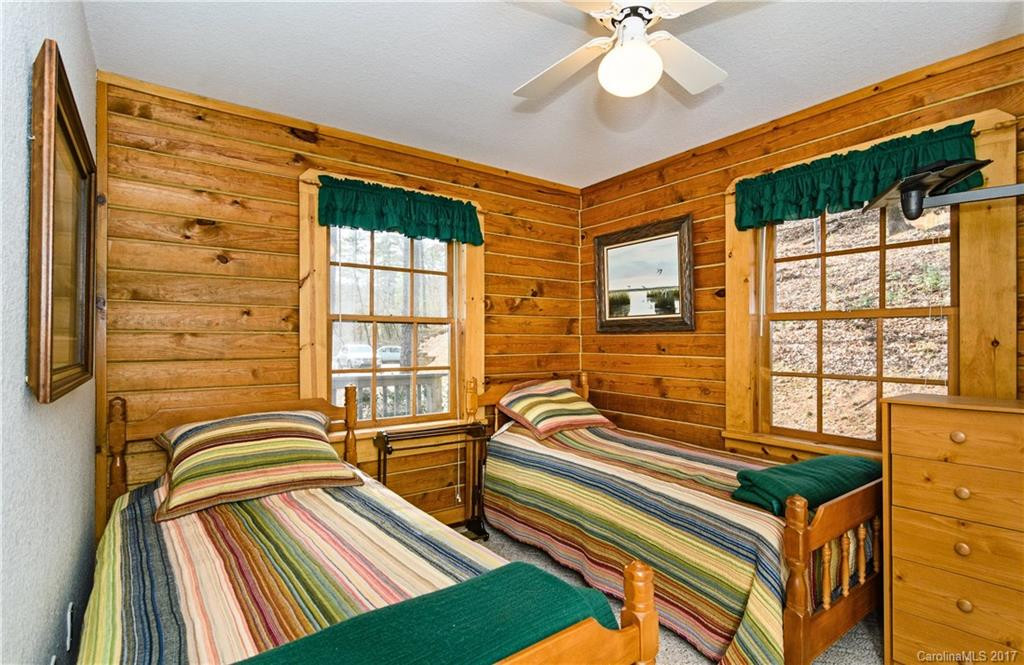 1800 Lake Adger Parkway - Photo 10