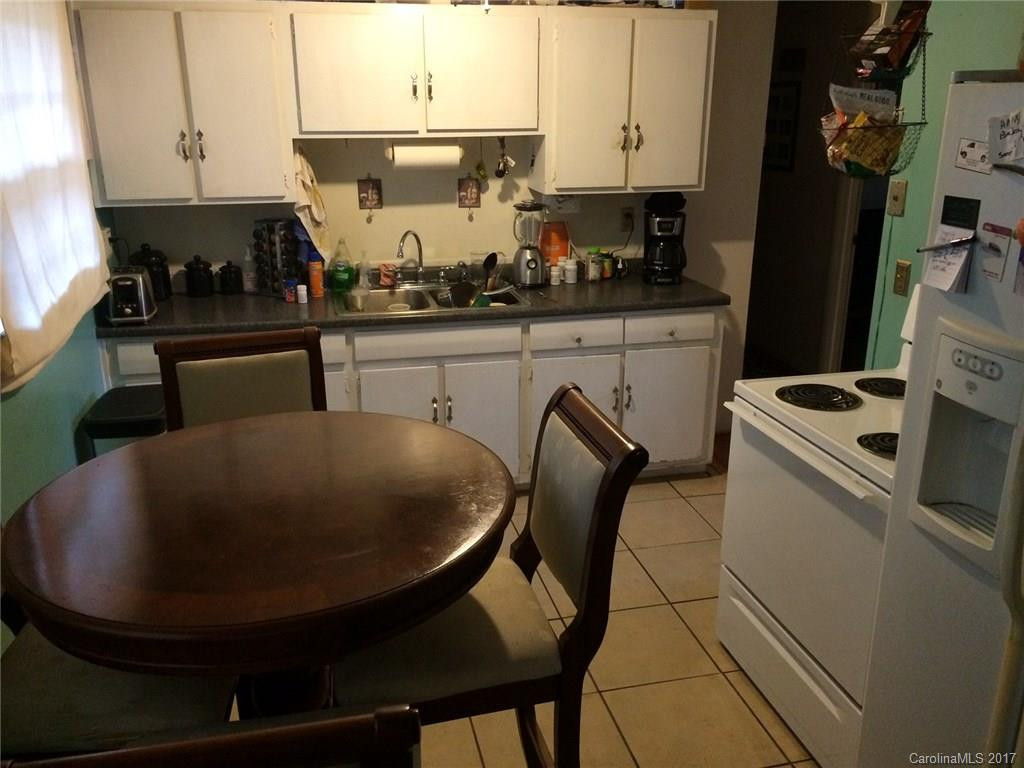 9 White Oak Road - Photo 3
