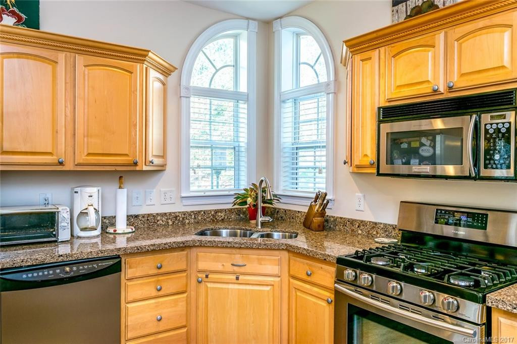 35 Sunset Ridge Drive - Photo 10