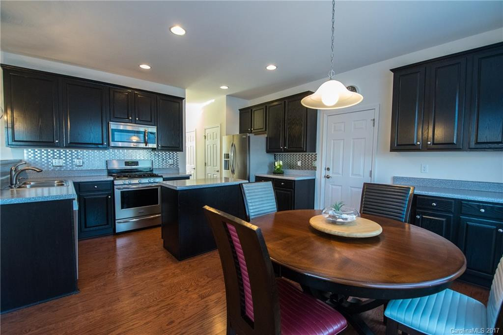 123 River Walk Drive - Photo 4