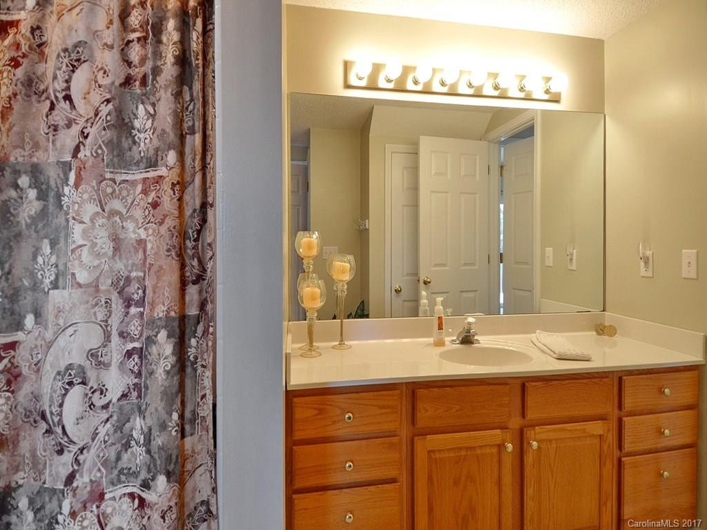 78 Pond View Drive - Photo 15