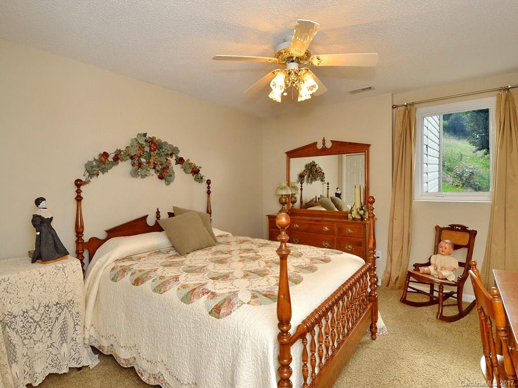 78 Pond View Drive - Photo 16
