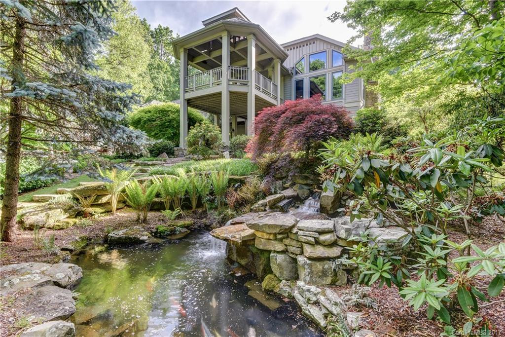 104 Woodglen Court